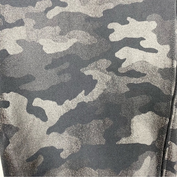 Spanx camo faux leather leggings - Picture 9 of 10